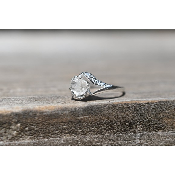 Rough Alternative Diamond Ring, Raw Stone Engagement Ring, Gift for wife - Picture 3 of 4